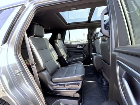 Used 2021 GMC Yukon SLT w/ SLT Premium Package AWD/4WD image 18