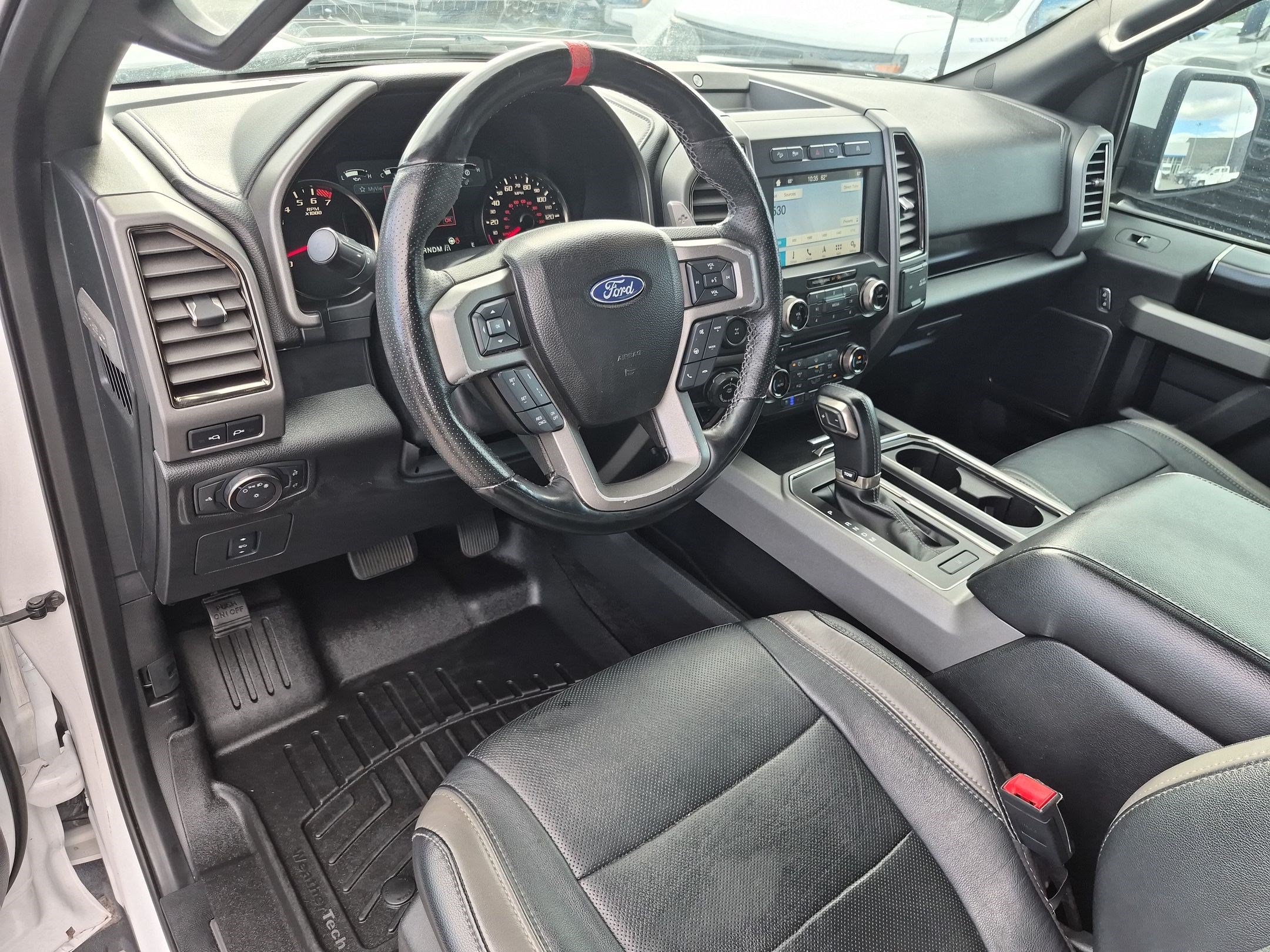 Used 2018 Ford F150 Raptor w/ Equipment Group 802A Luxury AWD/4WD image 14