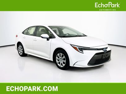 Used 2025 Toyota Corolla LE w/ Carpet Mat Package (TMS)
