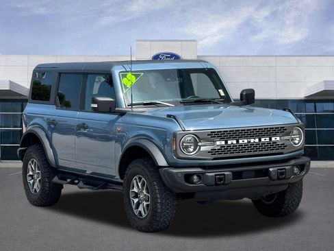 Used 2023 Ford Bronco Badlands AWD/4WD image 2