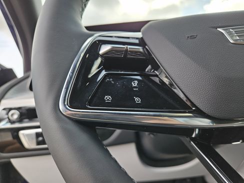 New 2025 Cadillac Lyriq Sport image 33