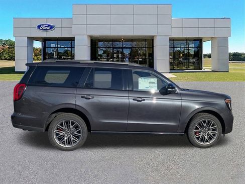 New 2025 Ford Expedition Platinum w/ Stealth Performance Package AWD/4WD image 3
