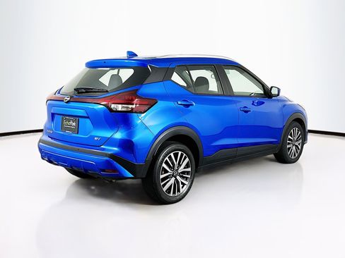 Used 2024 Nissan Kicks SV image 9