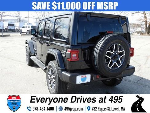 New 2025 Jeep Wrangler Unlimited Sahara w/ Technology Group AWD/4WD image 3