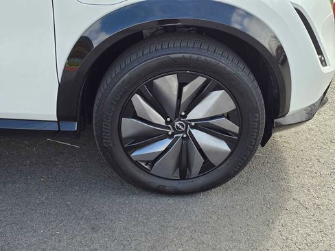 Used 2024 Nissan Ariya AWD image 9