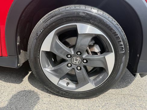 Used 2018 Honda HR-V EX image 14