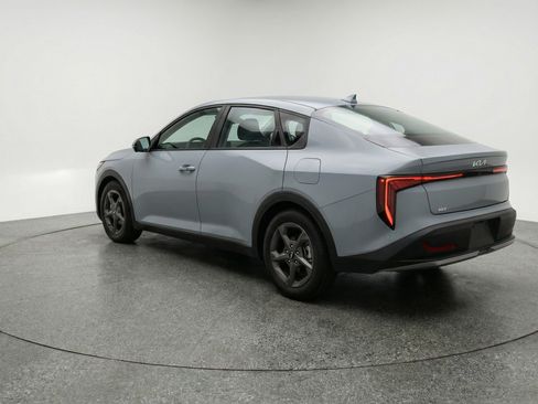 Used 2025 Kia K4 LXS image 6