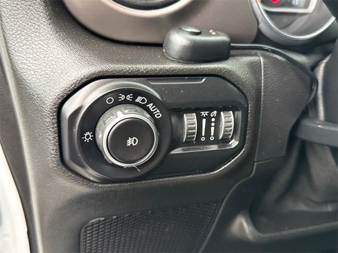Used 2018 Jeep Wrangler Unlimited Sport S image 26
