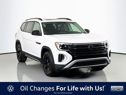 New 2026 Volkswagen Atlas Peak Edition AWD/4WD image 1