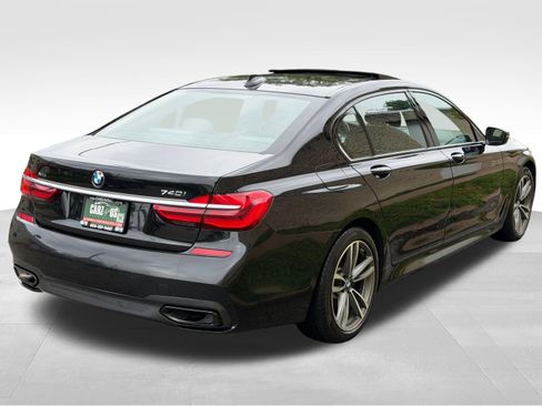 Used 2019 BMW 740i xDrive w/ M Sport Package AWD/4WD image 6