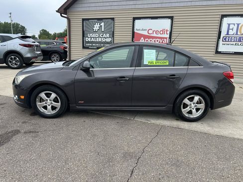 Used 2014 Chevrolet Cruze LT w/ RS Package FWD image 8