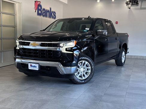 Certified 2022 Chevrolet Silverado 1500 LT image 2