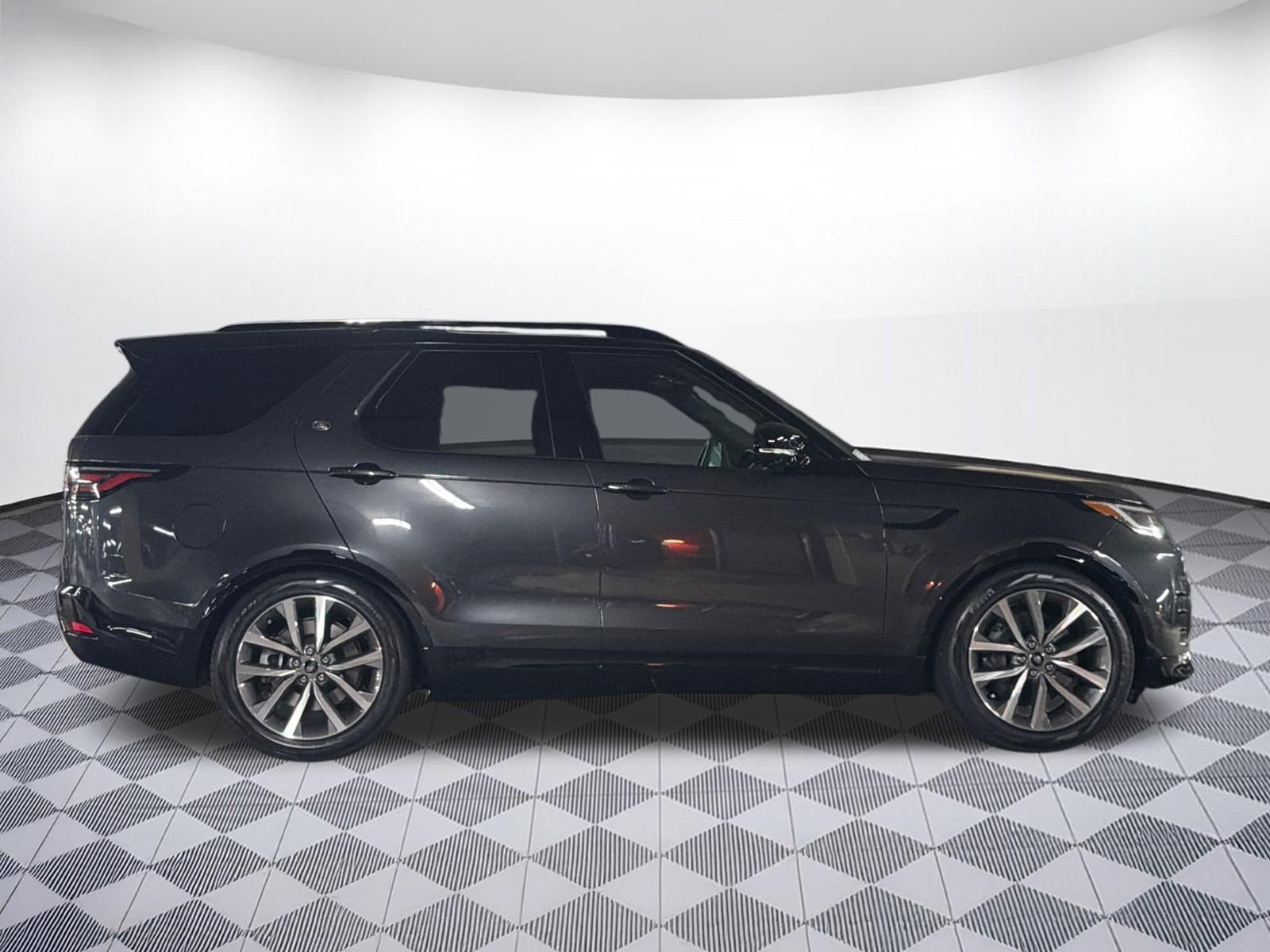 New 2026 Land Rover Discovery Limited Edition AWD/4WD image 8