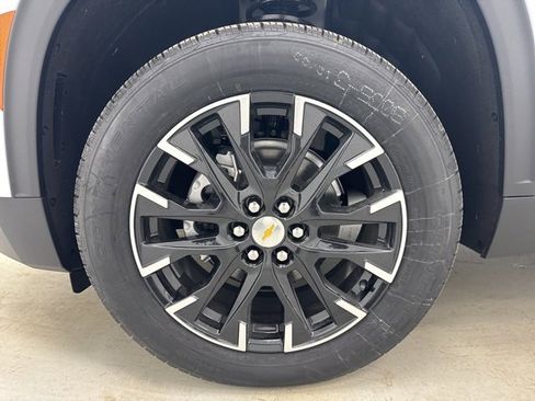 New 2026 Chevrolet Traverse LT w/ Sun and Wheel Package image 40