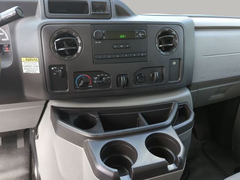 Used 2019 Ford E-350 and Econoline 350 Super Duty RWD image 51