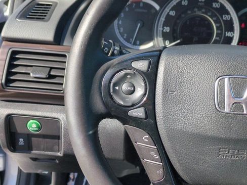 Used 2017 Honda Accord EX-L image 18