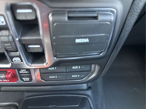 New 2026 Jeep Gladiator Mojave AWD/4WD image 37