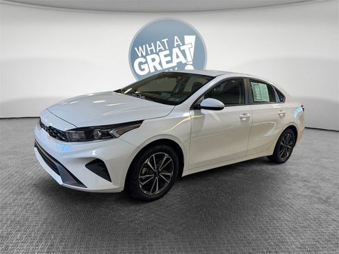 Certified 2023 Kia Forte LXS image 8