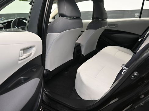 Used 2022 Toyota Corolla LE image 21