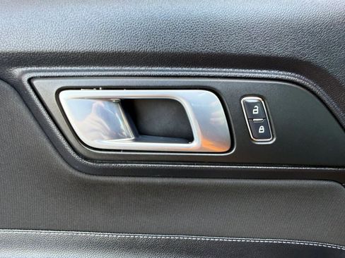 Used 2018 Ford Mustang GT RWD image 35