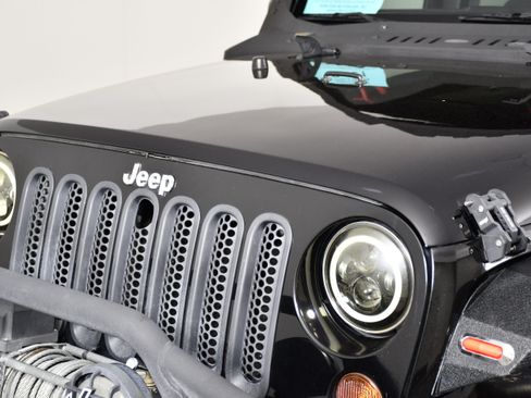 Used 2011 Jeep Wrangler Unlimited Sport AWD/4WD image 12