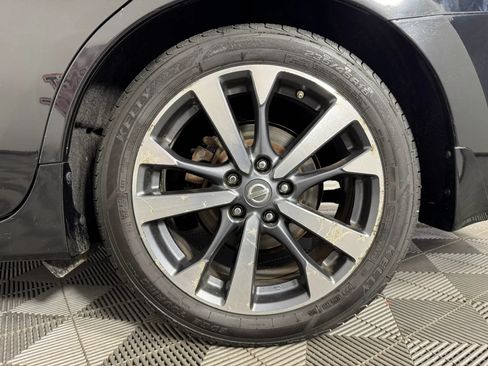 Used 2017 Nissan Altima 2.5 SR FWD image 41