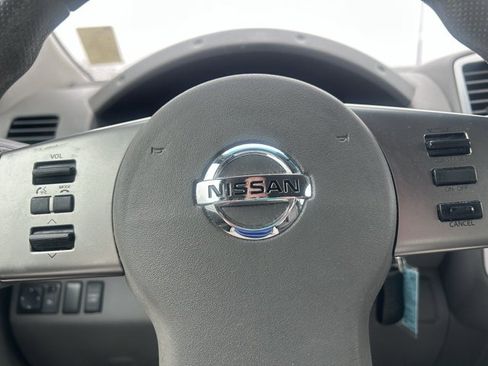 Used 2012 Nissan Frontier SV w/ SV Premium Utility Pkg image 16