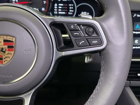 Used 2022 Porsche Cayenne image 38