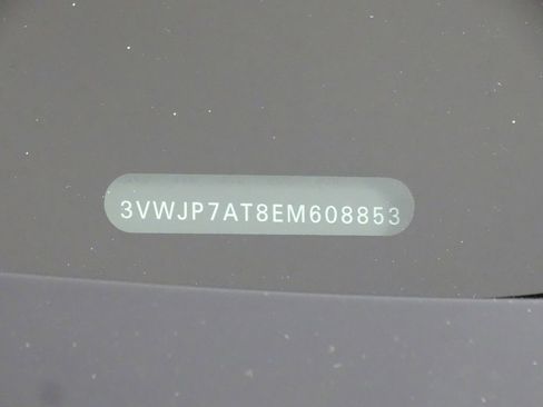 Used 2014 Volkswagen Beetle 2.5 image 17