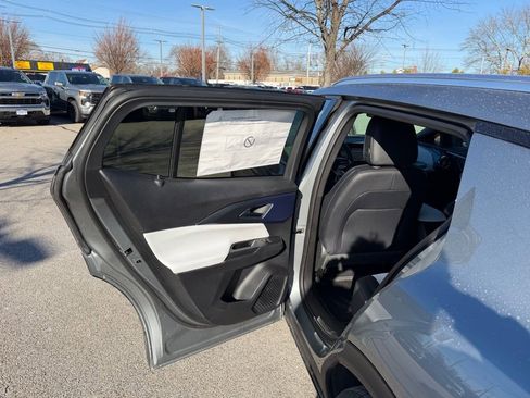 New 2026 Chevrolet Equinox EV LT FWD image 17