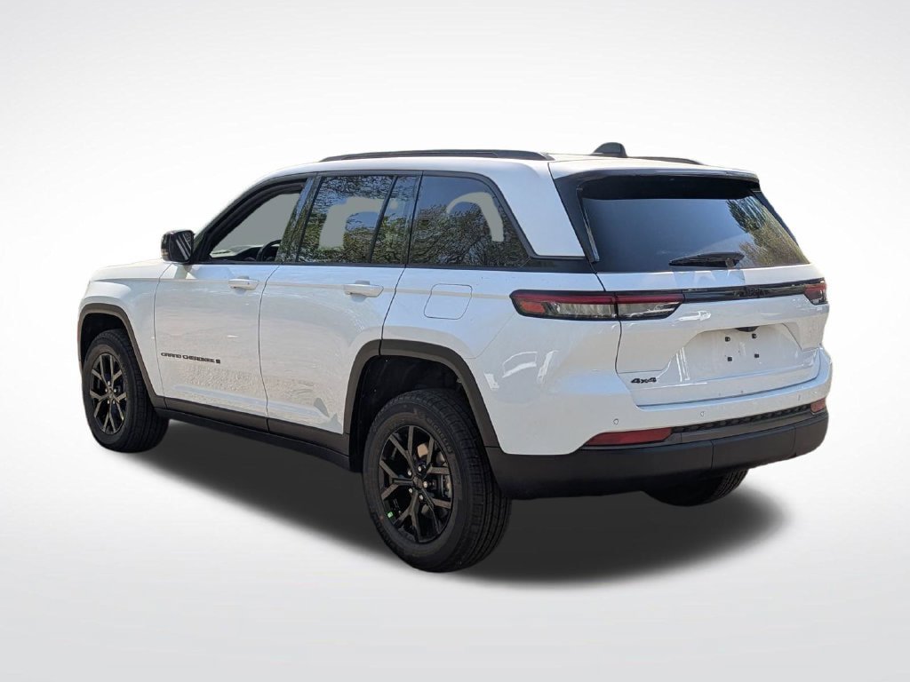 New 2026 Jeep Grand Cherokee Altitude AWD/4WD image 5