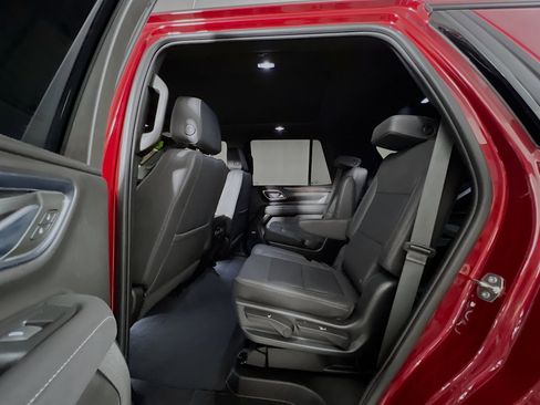 Used 2023 Chevrolet Tahoe Z71 w/ Luxury Package AWD/4WD image 29