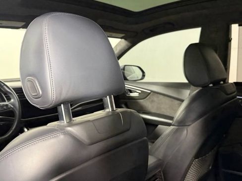Used 2019 Audi Q8 Prestige AWD/4WD image 29