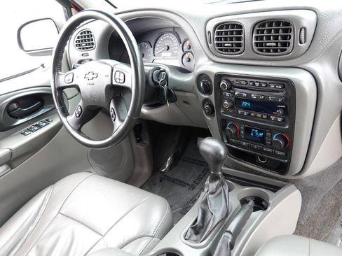 Used 2002 Chevrolet TrailBlazer LT w/ Preferred Equipment Group AWD/4WD image 73
