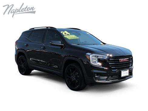 Used 2024 GMC Terrain SLT w/ Elevation Edition AWD/4WD image 8