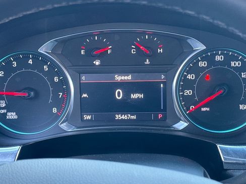 Used 2023 Chevrolet Traverse LT image 15