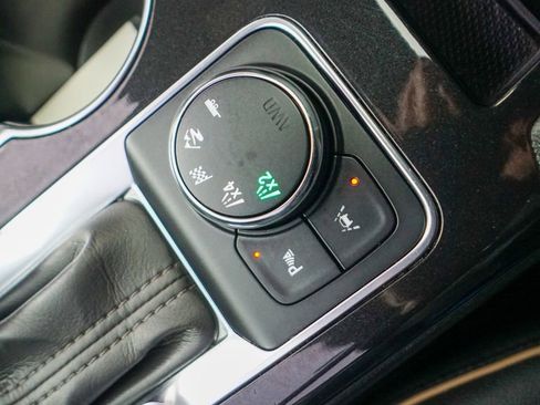 Used 2022 Chevrolet Blazer Premier w/ Enhanced Convenience Package image 32