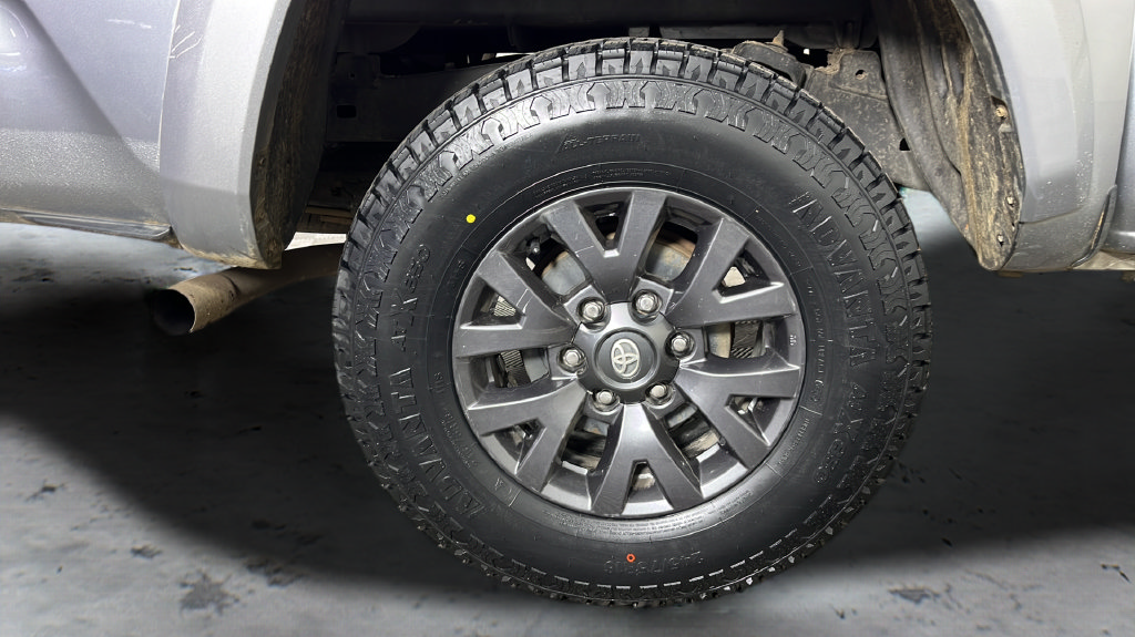 Used 2022 Toyota Tacoma SR5 AWD/4WD image 37