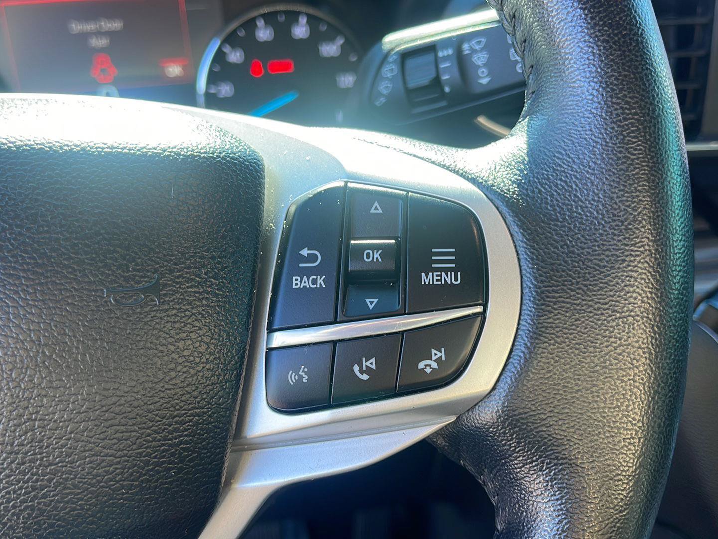 Used 2023 Ford Explorer Limited w/ Equipment Group 301A RWD image 21