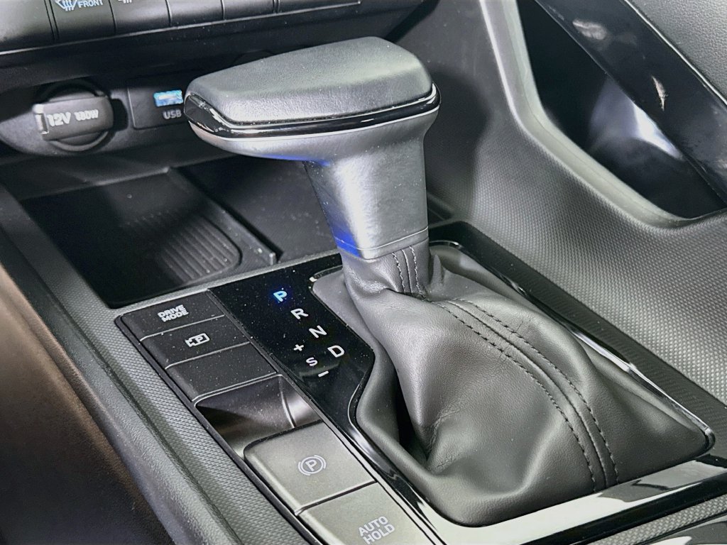 Certified 2025 Hyundai Elantra SEL FWD image 11