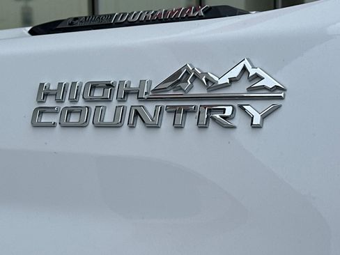 Used 2023 Chevrolet Silverado 3500 High Country w/ Safety Package II image 9