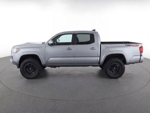 Used 2016 Toyota Tacoma TRD Sport w/ Towing Package AWD/4WD image 6