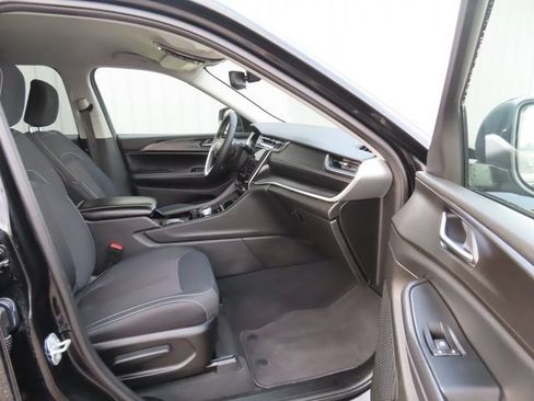 Used 2023 Jeep Grand Cherokee L Laredo w/ Luxury Tech Group I AWD/4WD image 22
