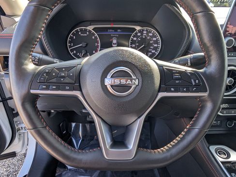 Certified 2025 Nissan Sentra SR w/ SR Premium Package image 35