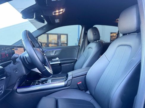 Used 2025 Mercedes-Benz GLA 250 4MATIC w/ Exclusive Package image 13