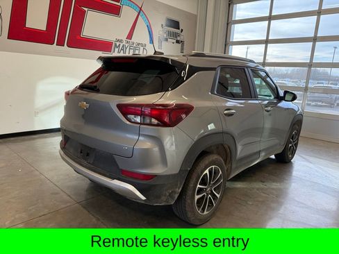 Used 2025 Chevrolet TrailBlazer LT image 3