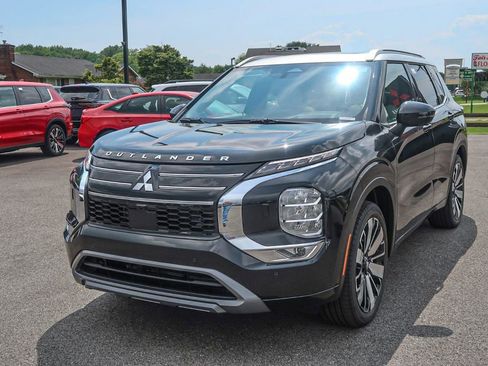 New 2025 Mitsubishi Outlander AWD image 5