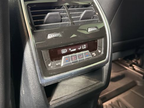 Certified 2024 BMW X6 xDrive40i w/ Premium Package image 27