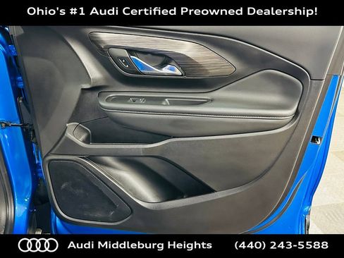 Used 2024 GMC Terrain SLE w/ Driver Convenience Package FWD image 28