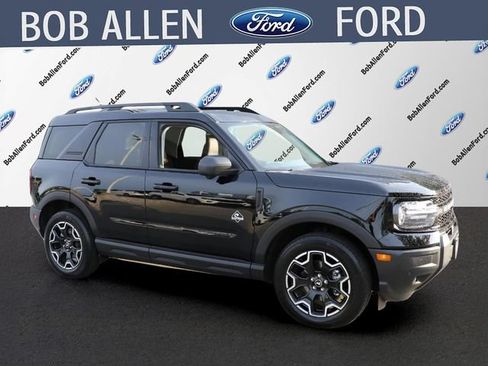 Used 2025 Ford Bronco Sport Outer Banks w/ Outer Banks Tech Package+ AWD/4WD image 2